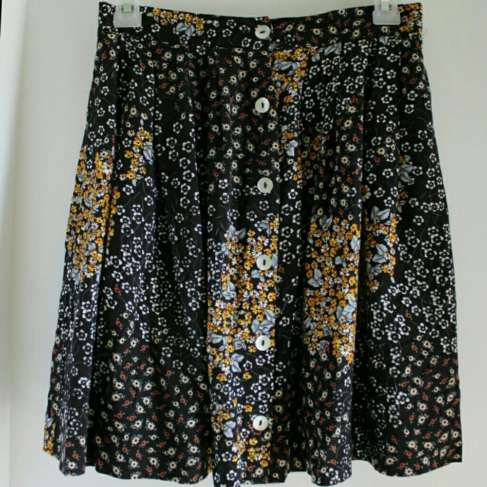 Fire Los Angeles Pleated Black/Floral Skirt